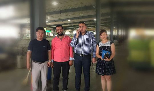 埃及一家化肥企業總經理和生產負責人來我公司洽談采購自粘方包裝袋和三復合編織袋業務